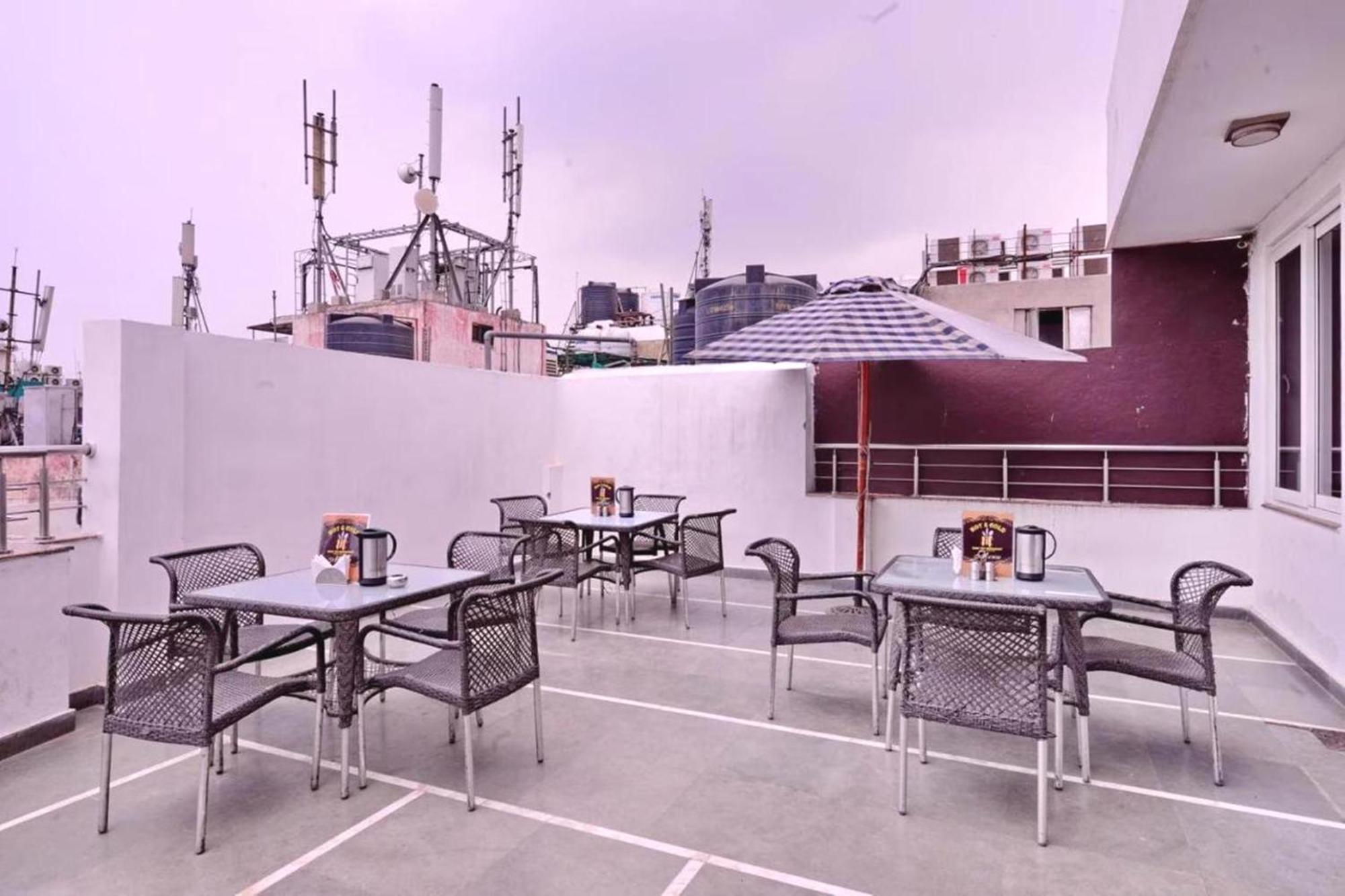 Hotel Emporio View - New Delhi Railway Station - Paharganj Zewnętrze zdjęcie