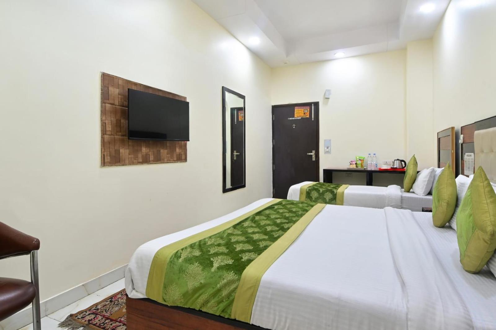 Hotel Emporio View - New Delhi Railway Station - Paharganj Zewnętrze zdjęcie