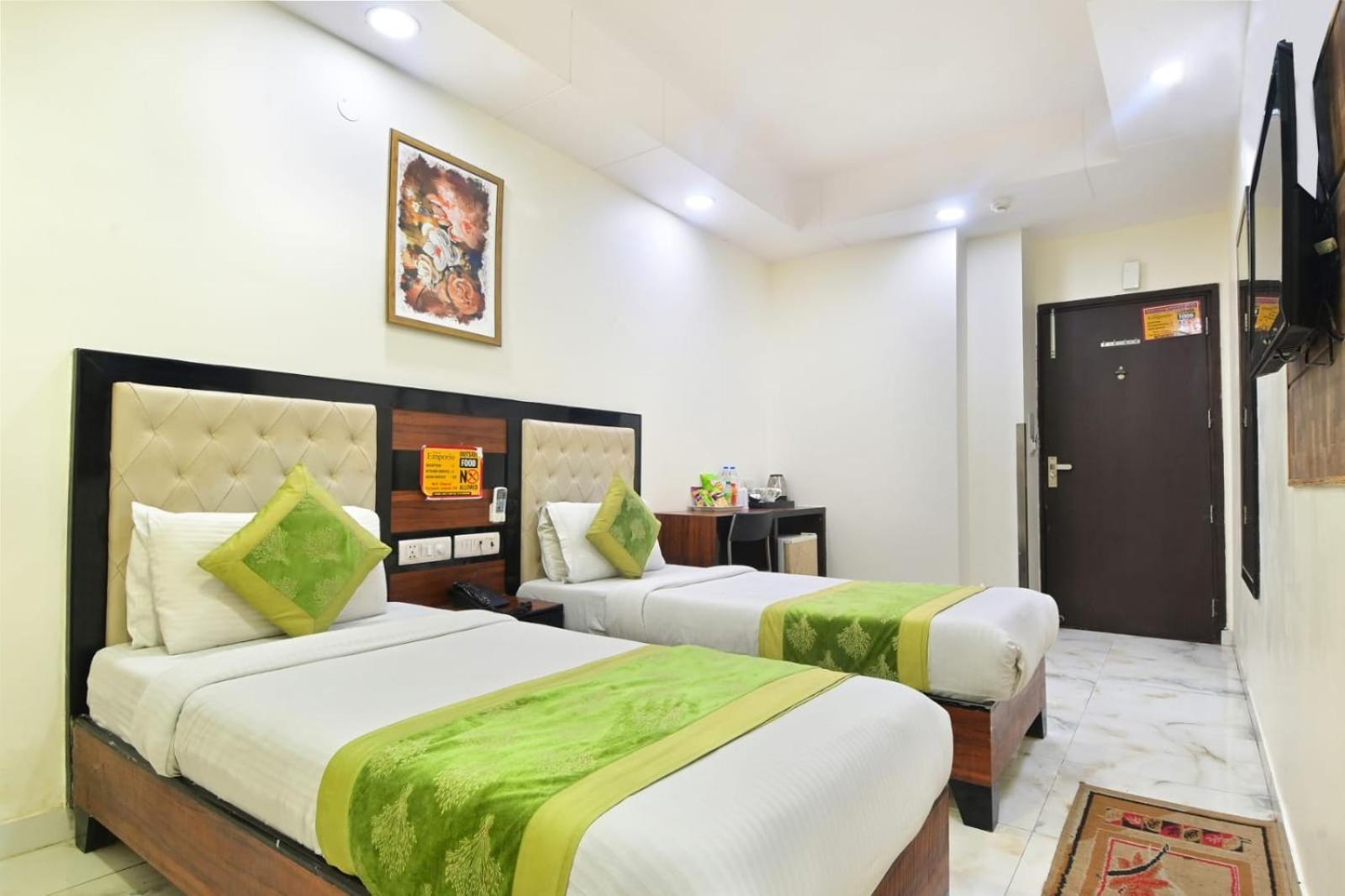 Hotel Emporio View - New Delhi Railway Station - Paharganj Zewnętrze zdjęcie