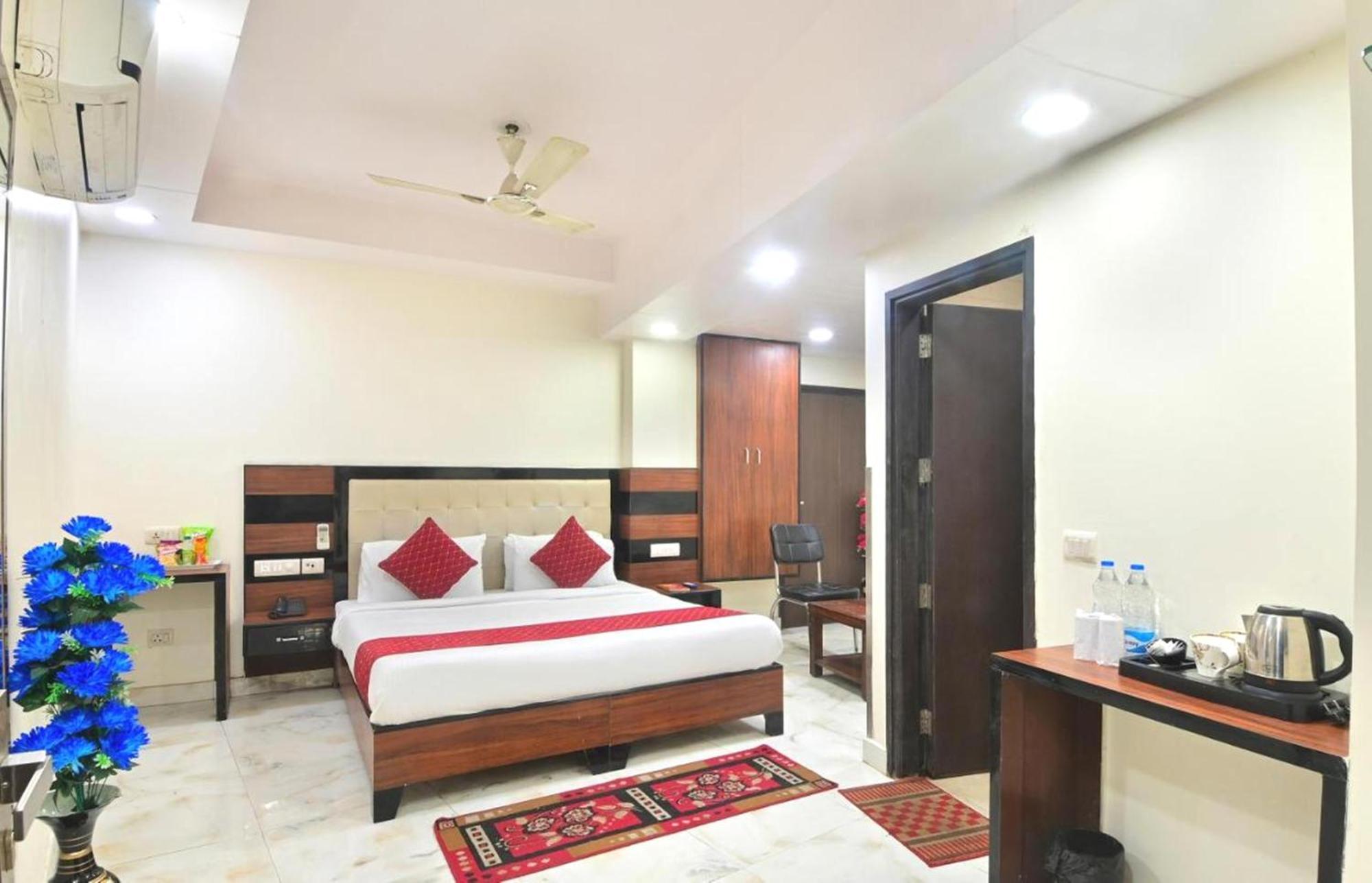 Hotel Emporio View - New Delhi Railway Station - Paharganj Zewnętrze zdjęcie