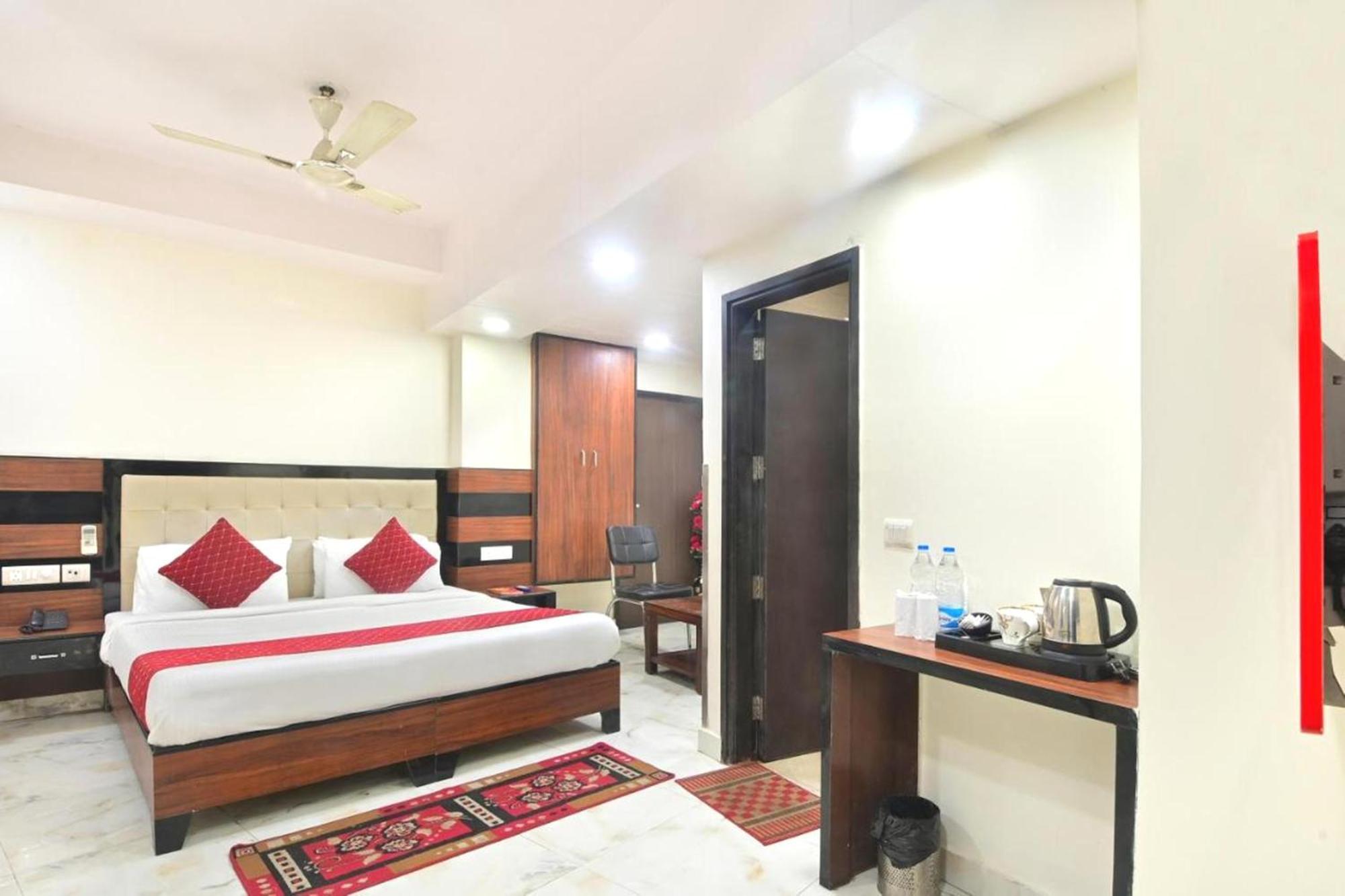 Hotel Emporio View - New Delhi Railway Station - Paharganj Zewnętrze zdjęcie