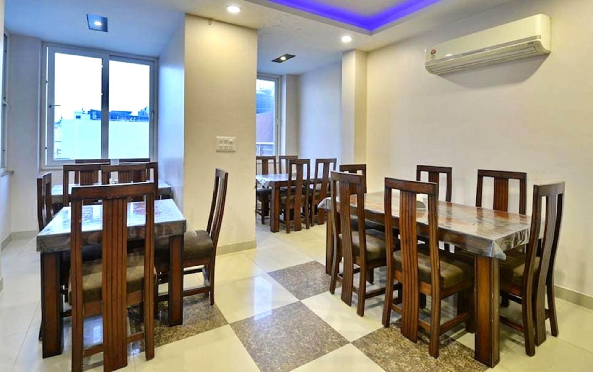 Hotel Emporio View - New Delhi Railway Station - Paharganj Zewnętrze zdjęcie